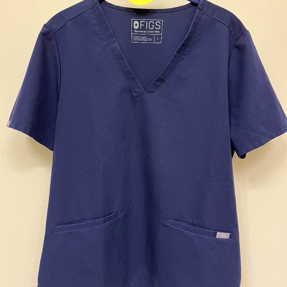 FIGS Casma Three Pocket Scrub Top Navy L
